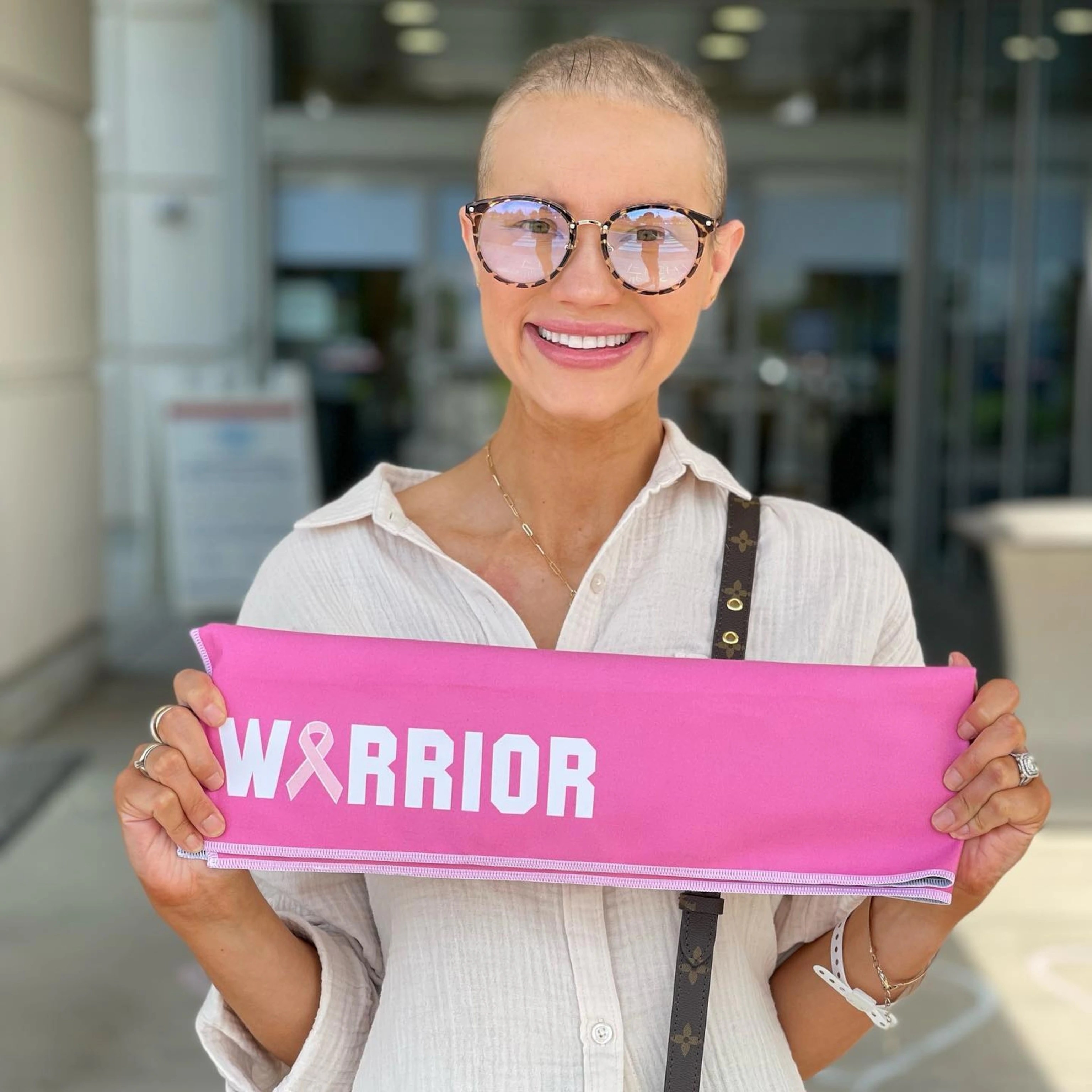 At 33, mom spotted breast cancer diagnosis thanks to Instagram influencer's story ABC News