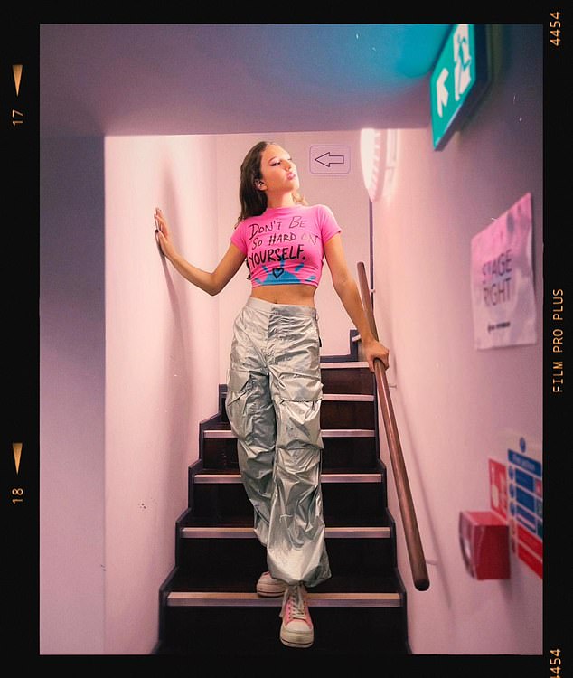 EXCLUSIVE How 18yearold singersongwriter Zia Victoria became one of