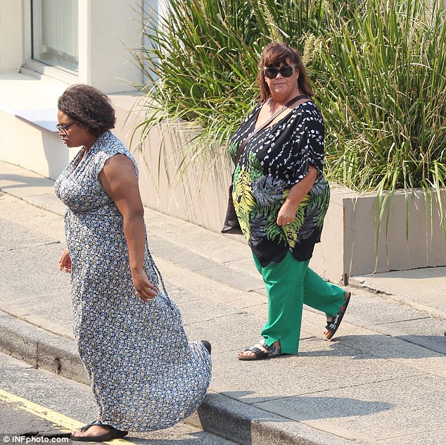 Dawn French enjoys leisurely dinner date with daughter Billie in