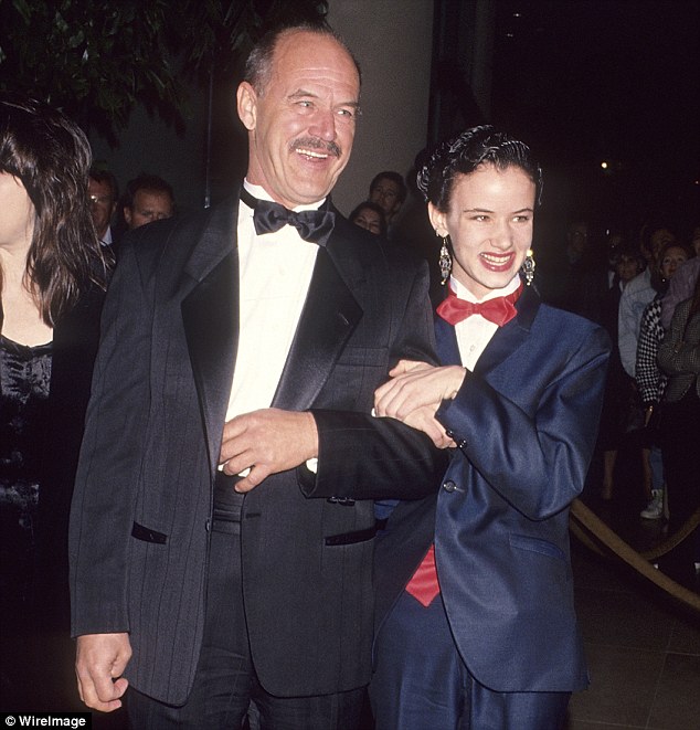 Juliette Lewis pays emotional tribute to actor father Geoffrey Lewis