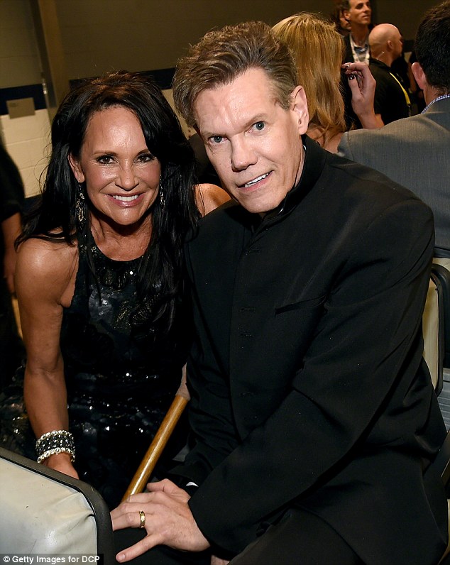 Randy Travis marries Mary Davis and attend Country Music Awards Daily