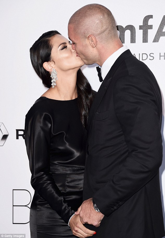 Adriana Lima packs on PDA with Joe Thomas at amfAR gala during Cannes