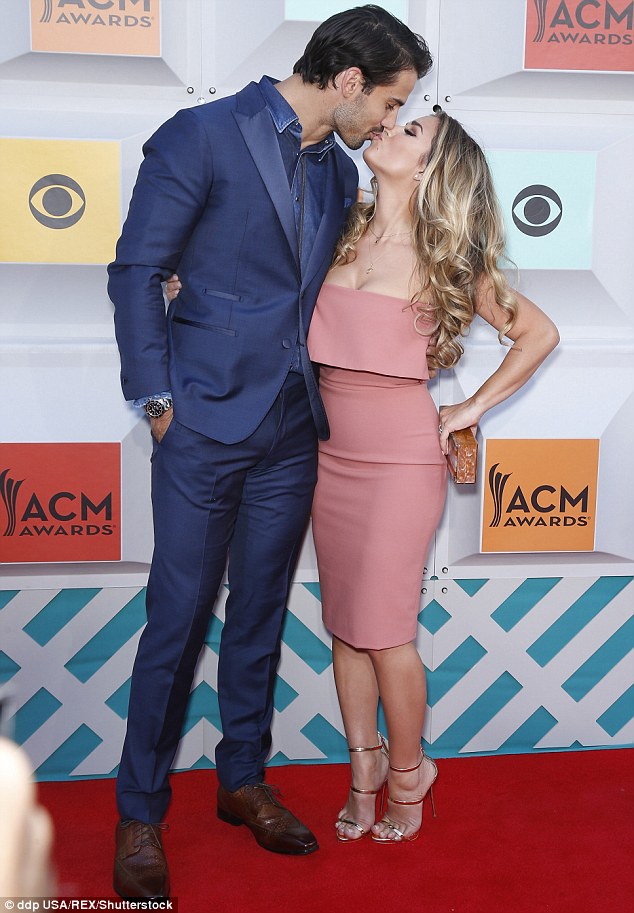 Jessie James Decker shows off stunning postbaby bikini body Daily Mail Online