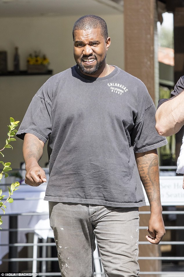 Kanye West reveals relaxed physique in LA Daily Mail Online