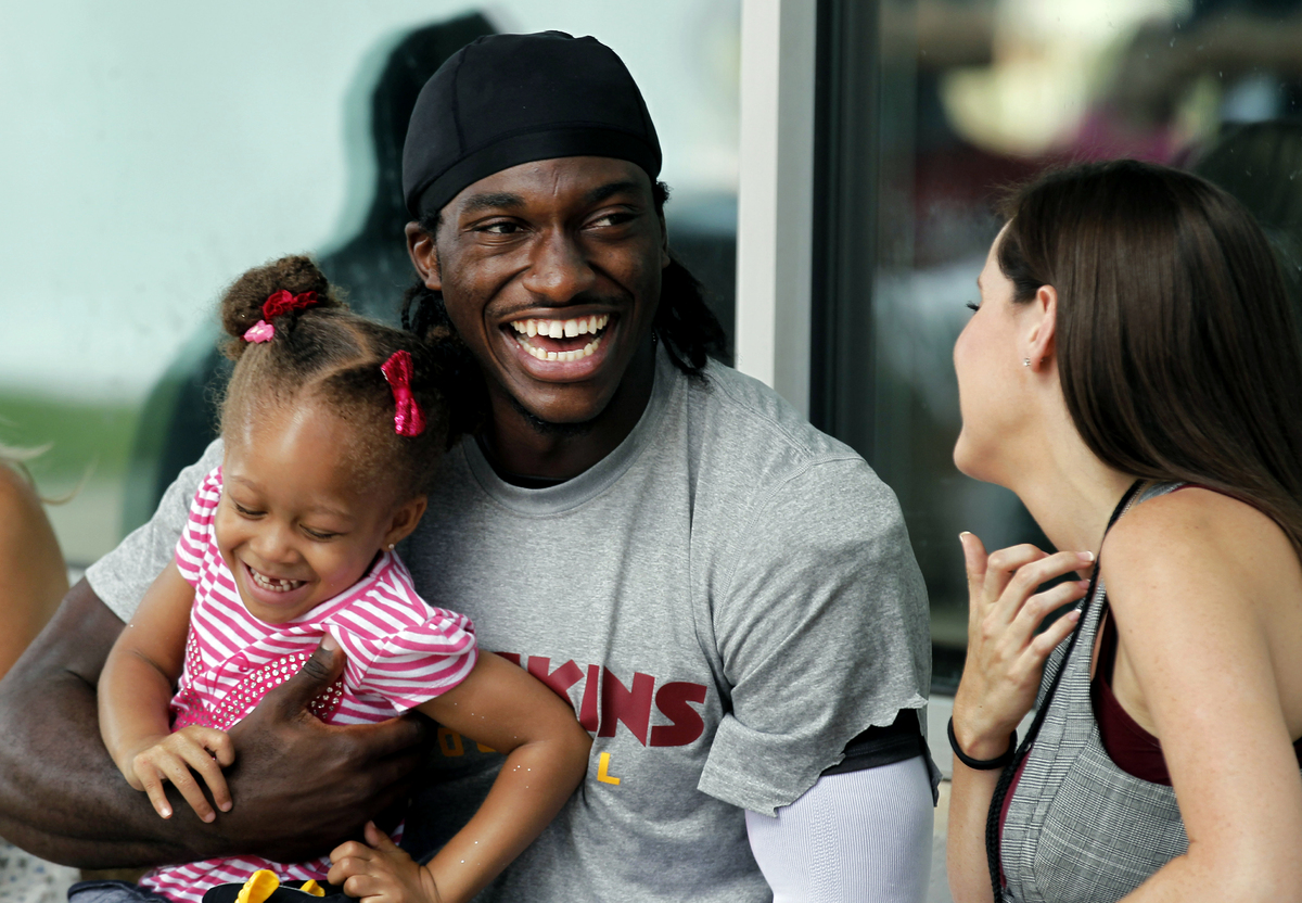 RG3 Releases Weird Video, 'Pop Rocks And Tootsie Pops,' With Wife