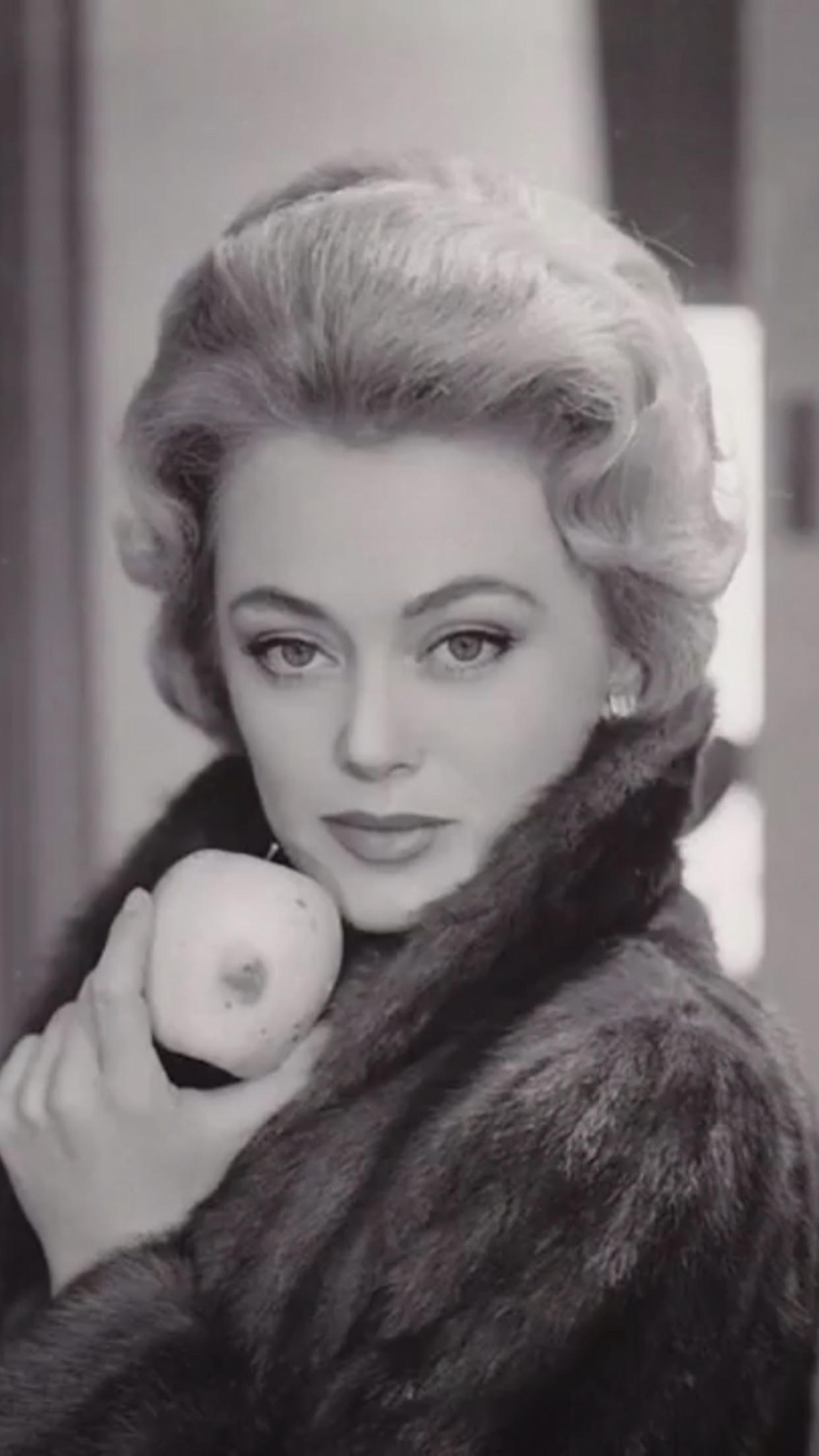 Young Rue McClanahan r/GoldenGirlsTV