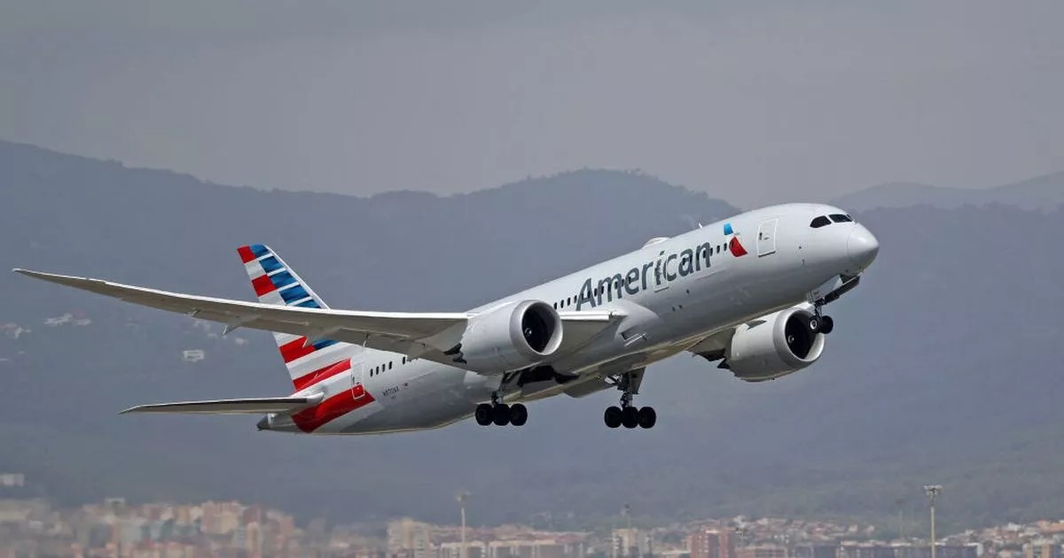 American Airlines flight turns around after 'excessive farting' by
