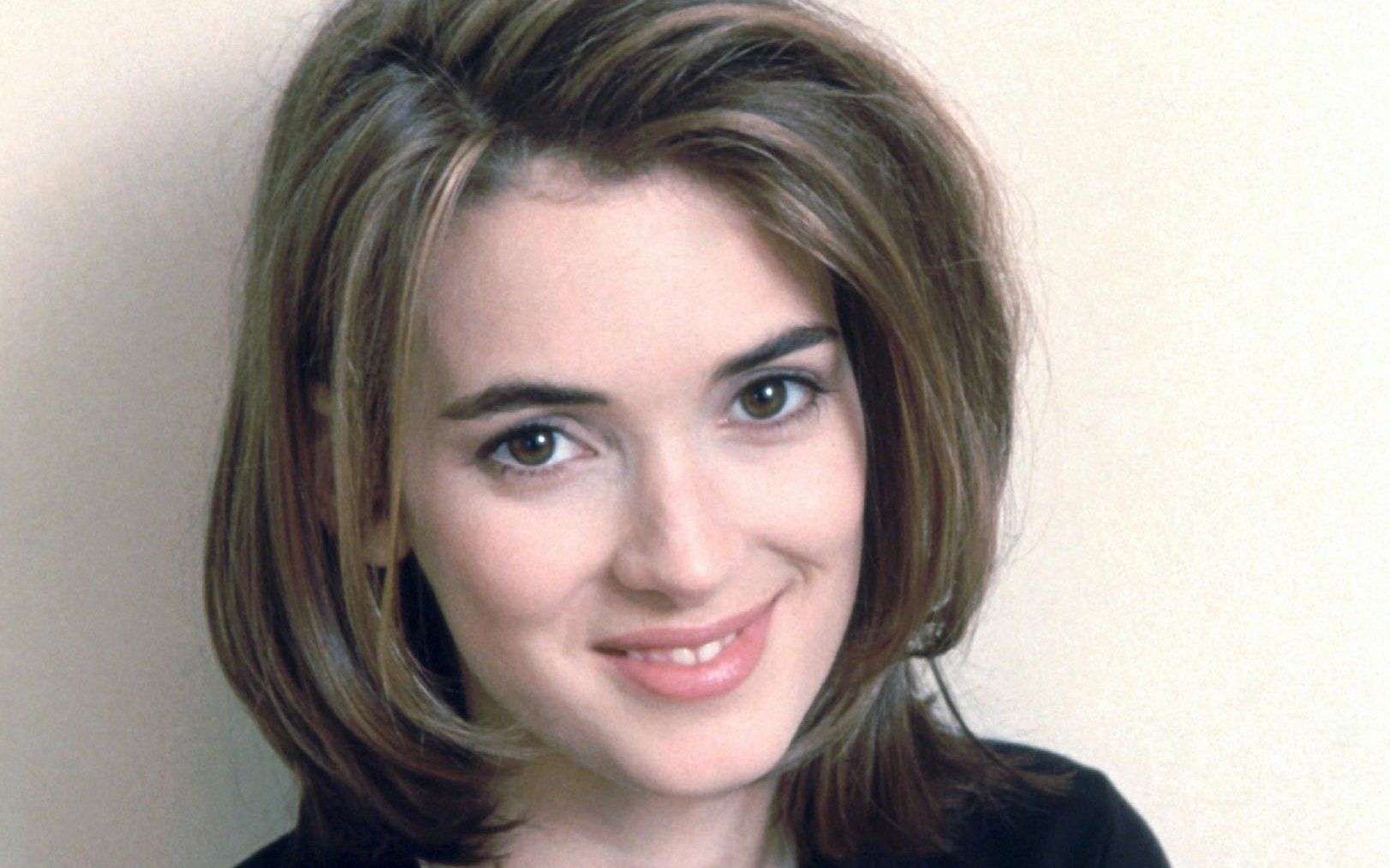 1988Winona Ryder Discussing Her Then Movie 'Heathers"_哔哩哔哩