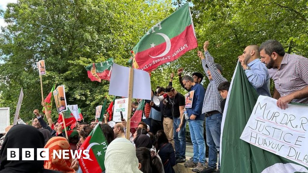 Protest at University of Hull over Imran Khan judge visit