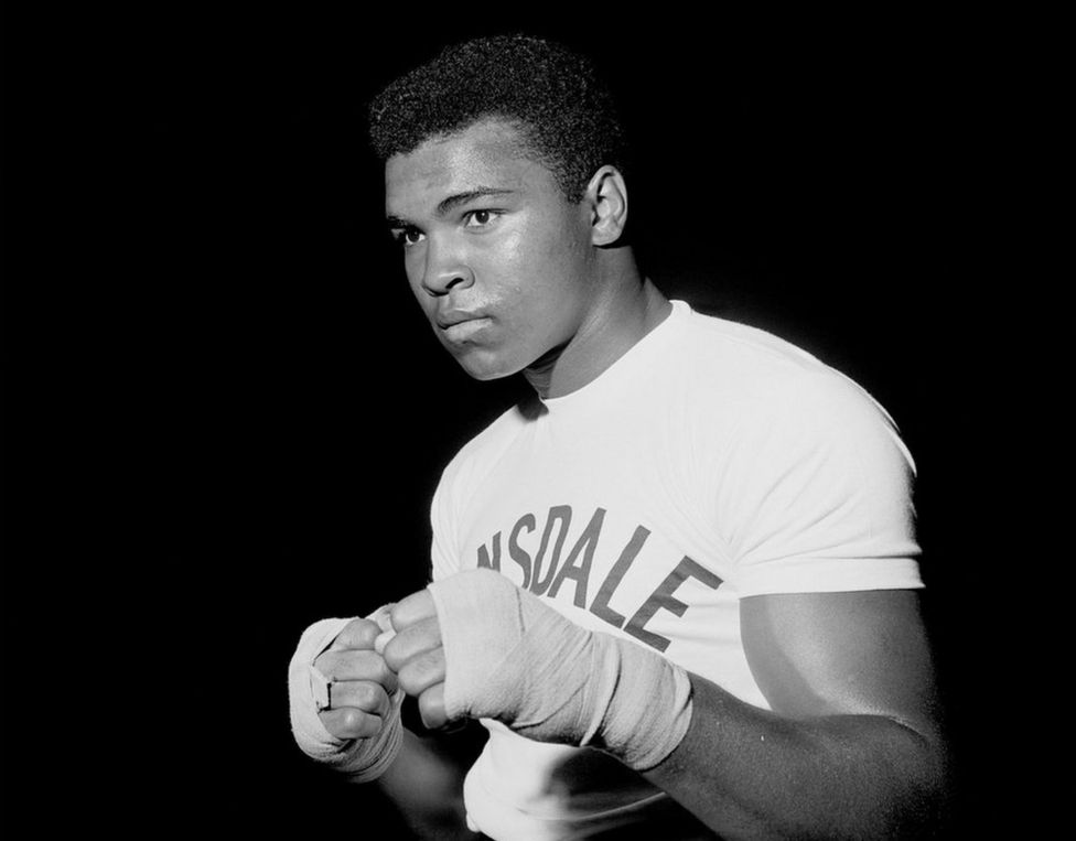 Boxing legend Muhammad Ali dies at 74 BBC News