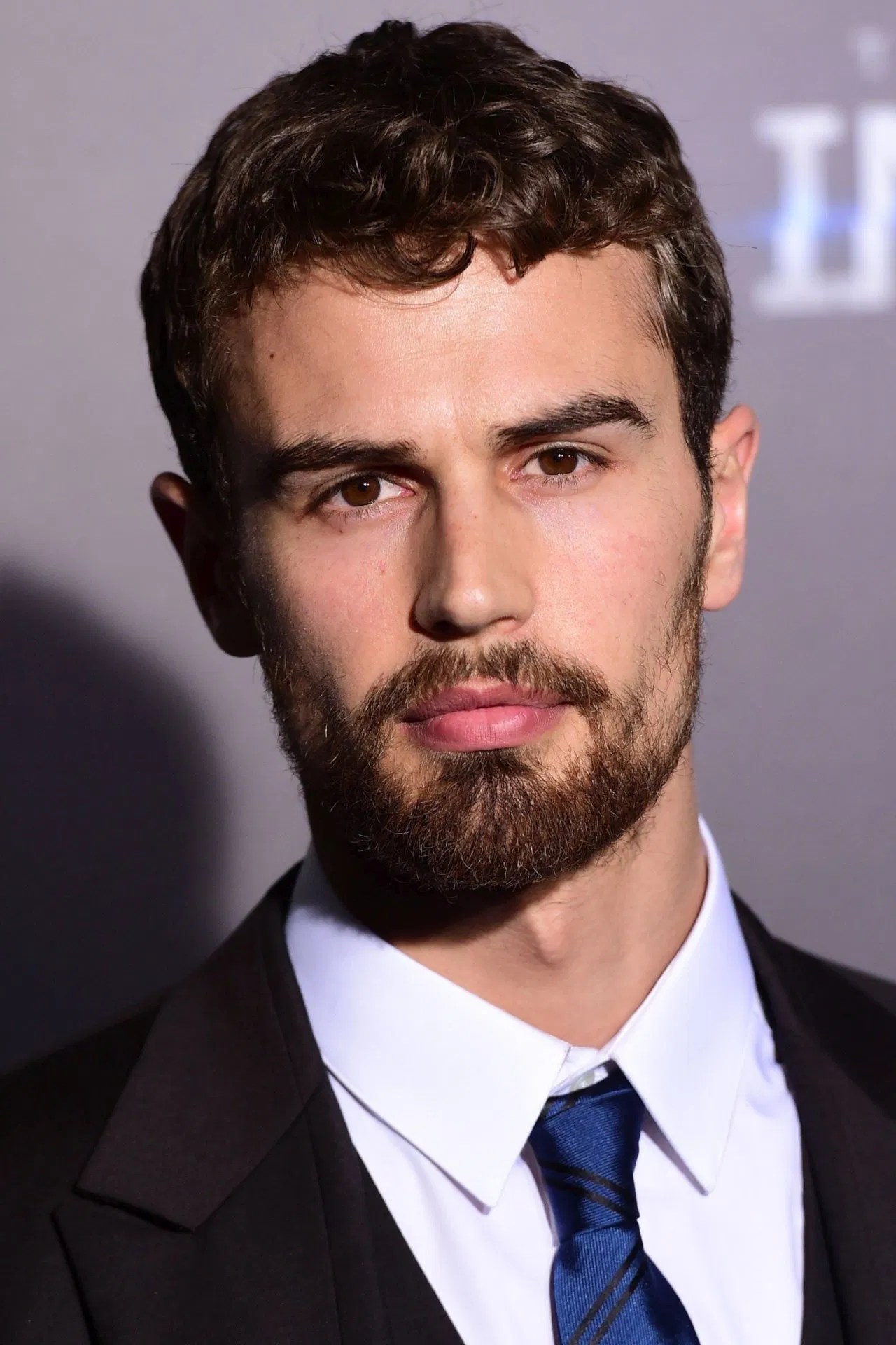 Theo James Profile Images — The Movie Database (TMDb)