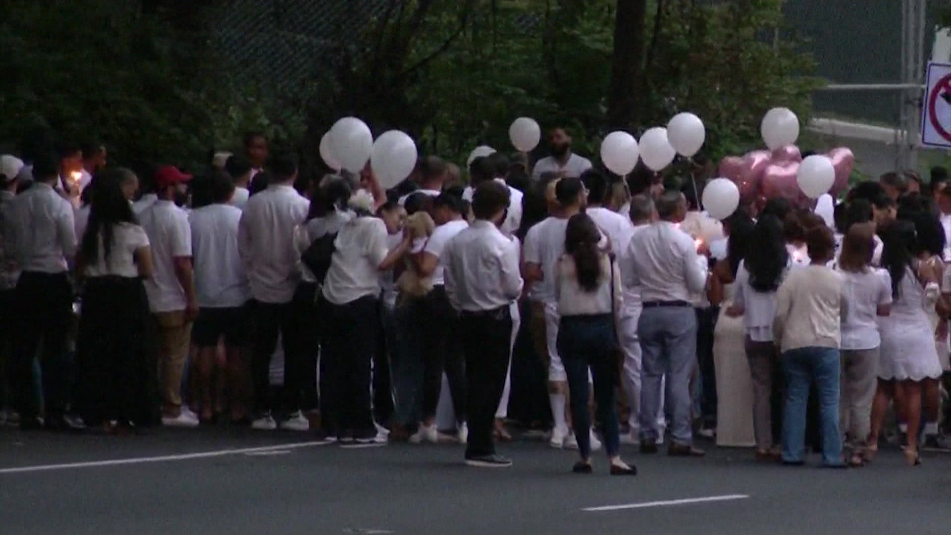 Vigil held for victims of Laurel Hollow accident