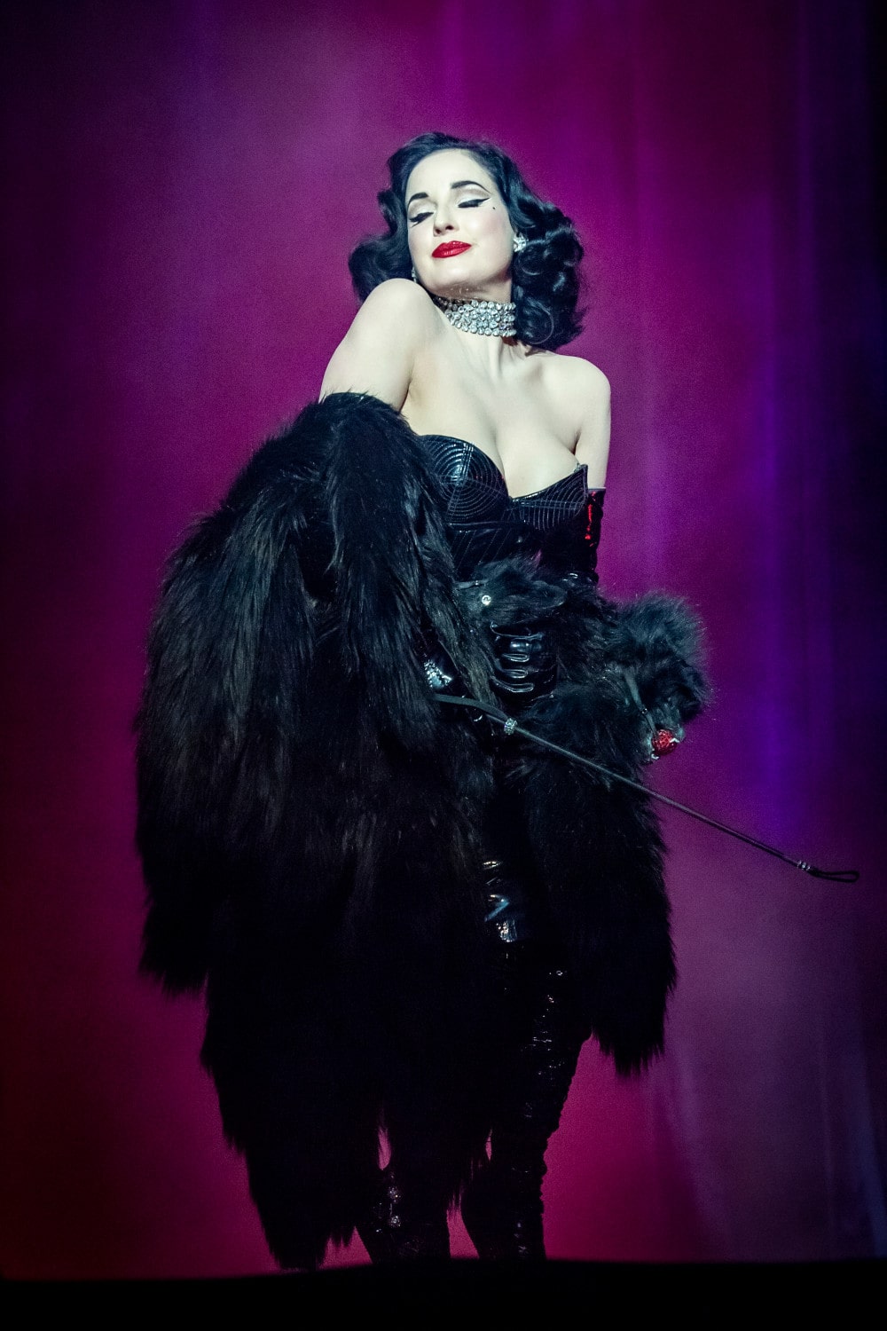 Dita Von Teese bringing massive burlesque show to Canada next year Listed