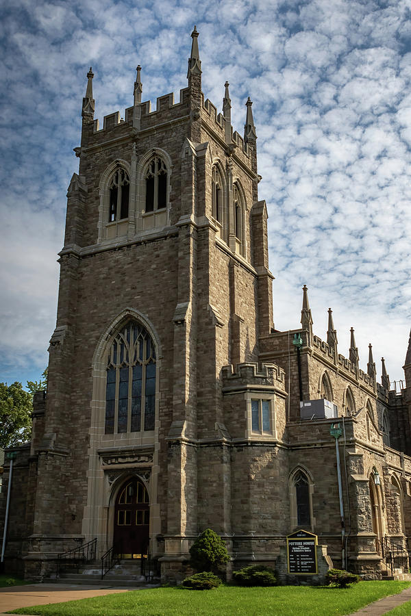 Potter's House Christian Church Photograph by MaryJane Sesto Fine Art America