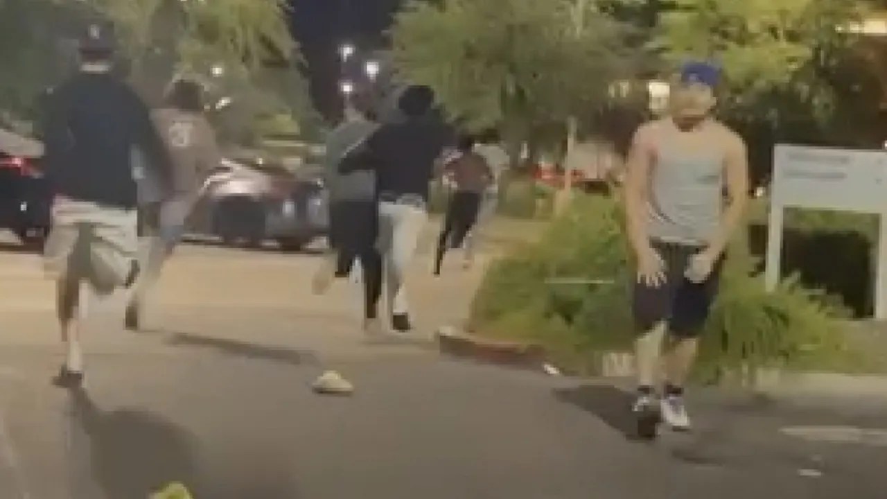 Gilbert Goons Town Council approves teen violence