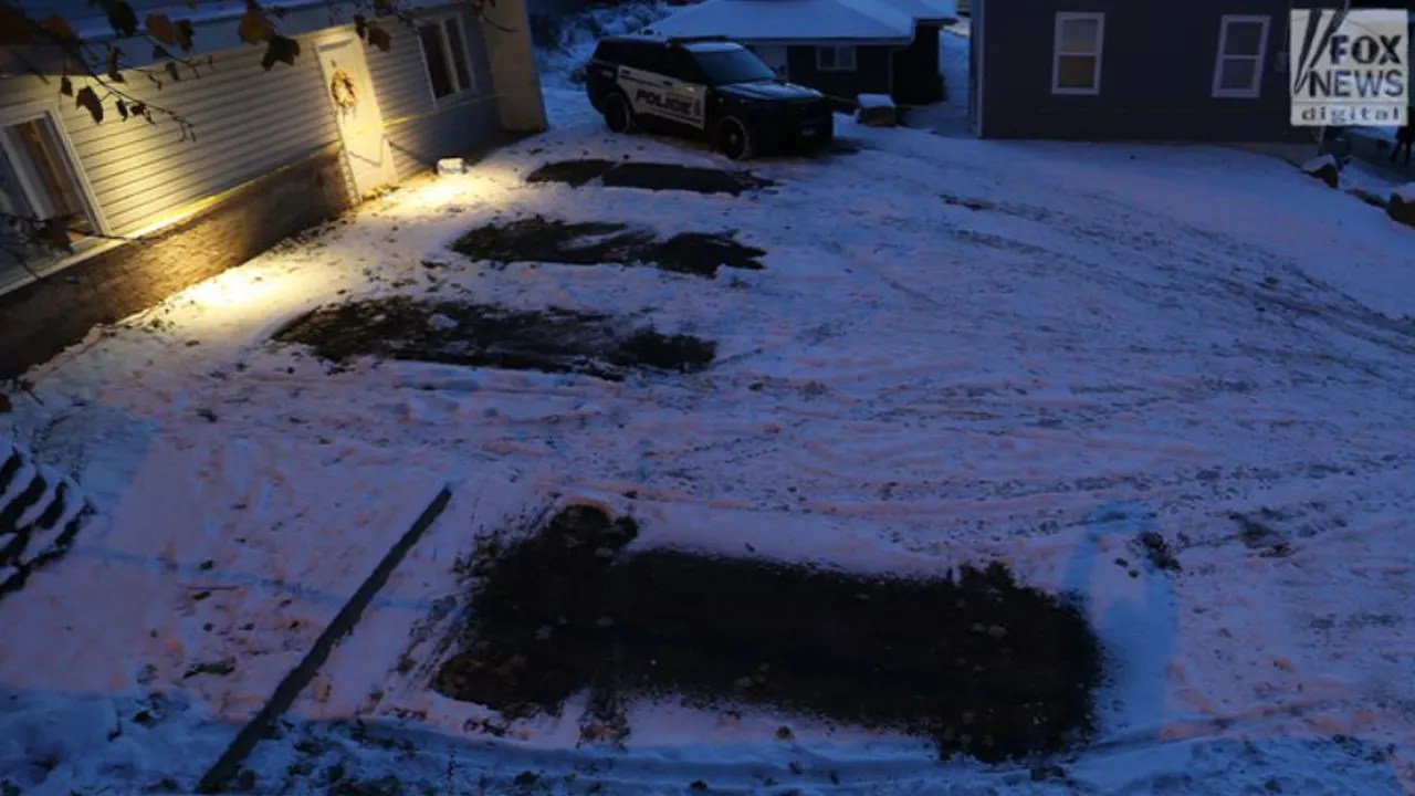 Idaho murders Eerie scene left behind after cars towed from scene of student slayings FOX 7