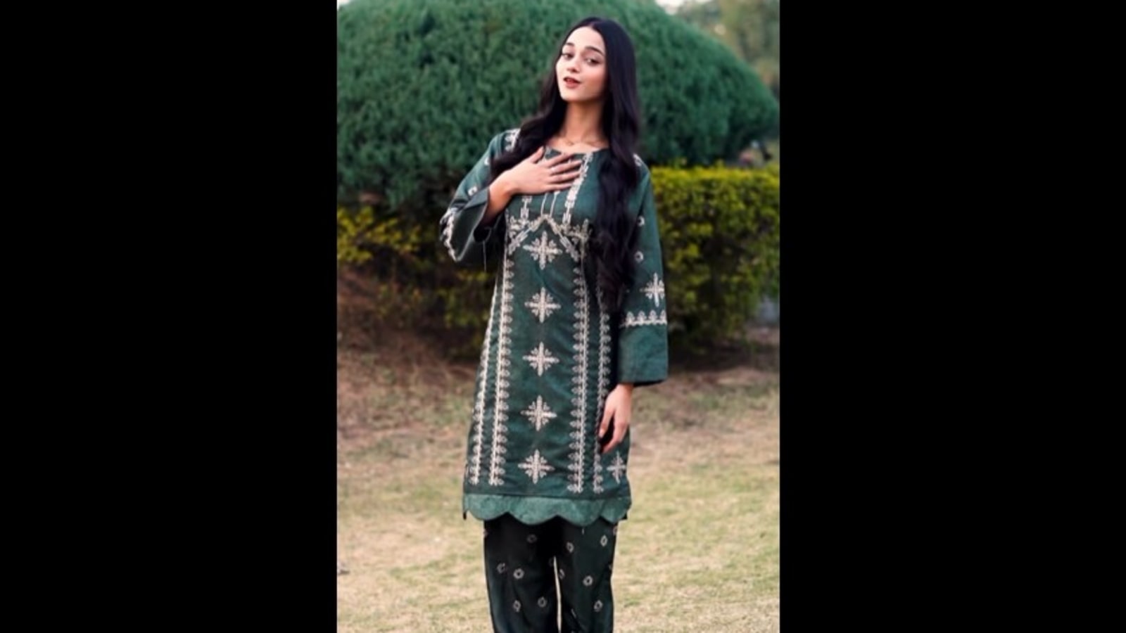 Viral Pakistani woman Ayesha shares dance clip on a Haryanvi song. Watch Trending Hindustan