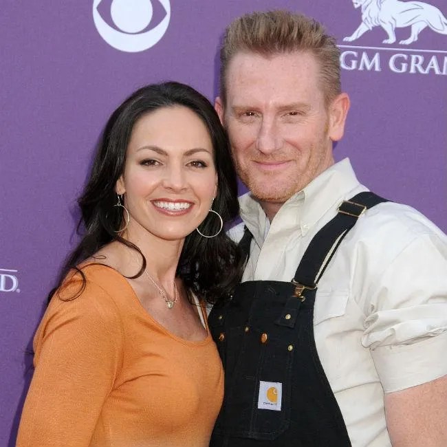 Rory Feek cannot order a headstone for his late wife Its The Vibe