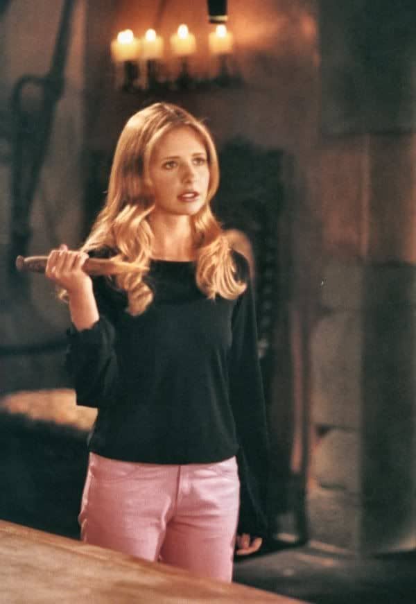 Buffy's Top 10 Outfits From "Buffy the Vampire Slayer" ReelRundown