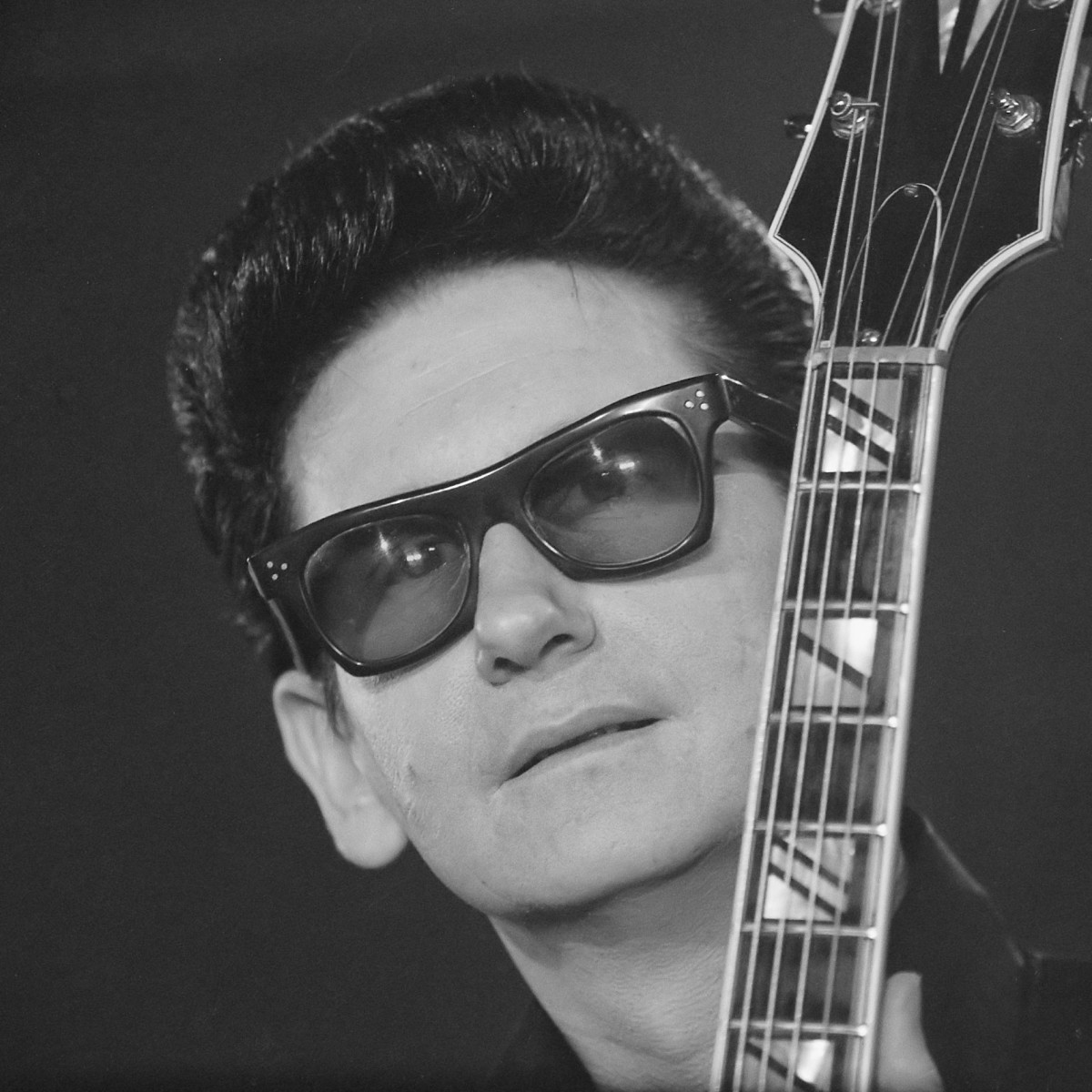 The Story Behind the Song "(Oh), Pretty Woman" by Roy Orbison Spinditty