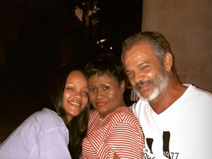 Rihanna's Rare Photo with Mom and Dad Together