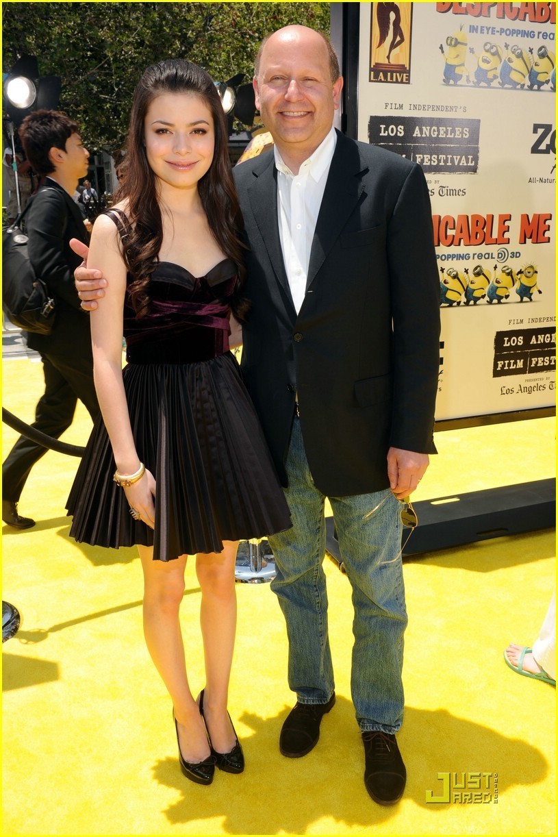 Miranda Cosgrove Premiere Despicable me Miranda Cosgrove Photo