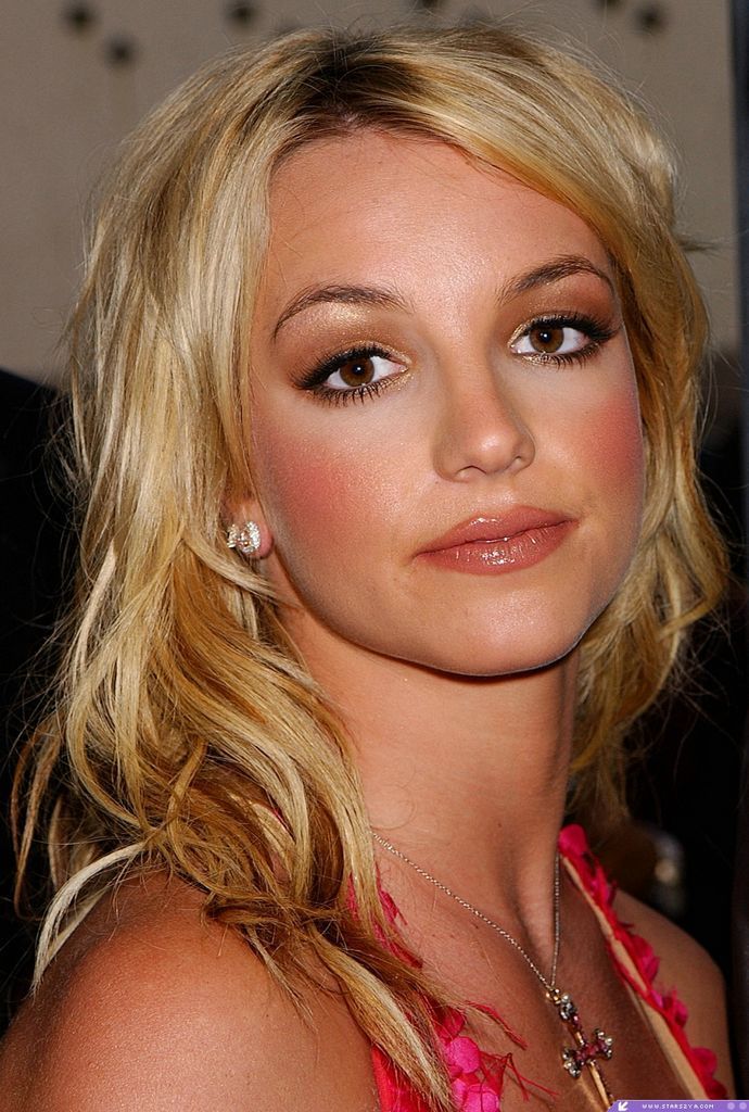 American Music Awards 2002 Britney Spears Photo (17492475) Fanpop