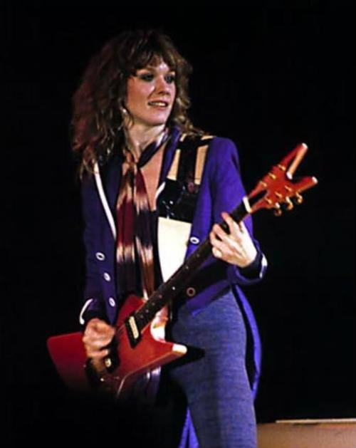 Nancy Wilson ☆ Rock Guitar Legends Photo (32195472) Fanpop