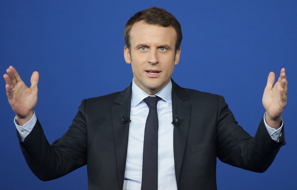«Si j'avais été homosexuel, je le dirais», insiste Emmanuel Macron