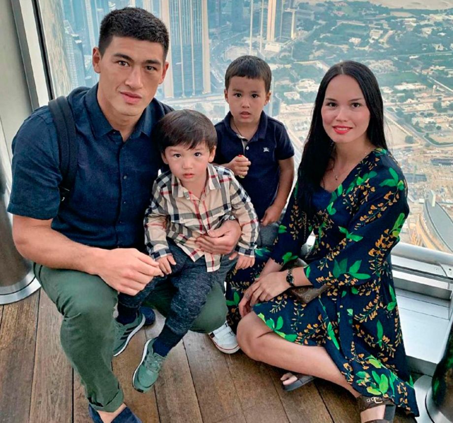 Dmitry Bivol Wife Ekaterina Bivol Meet His Parents Yuriy and Yelena