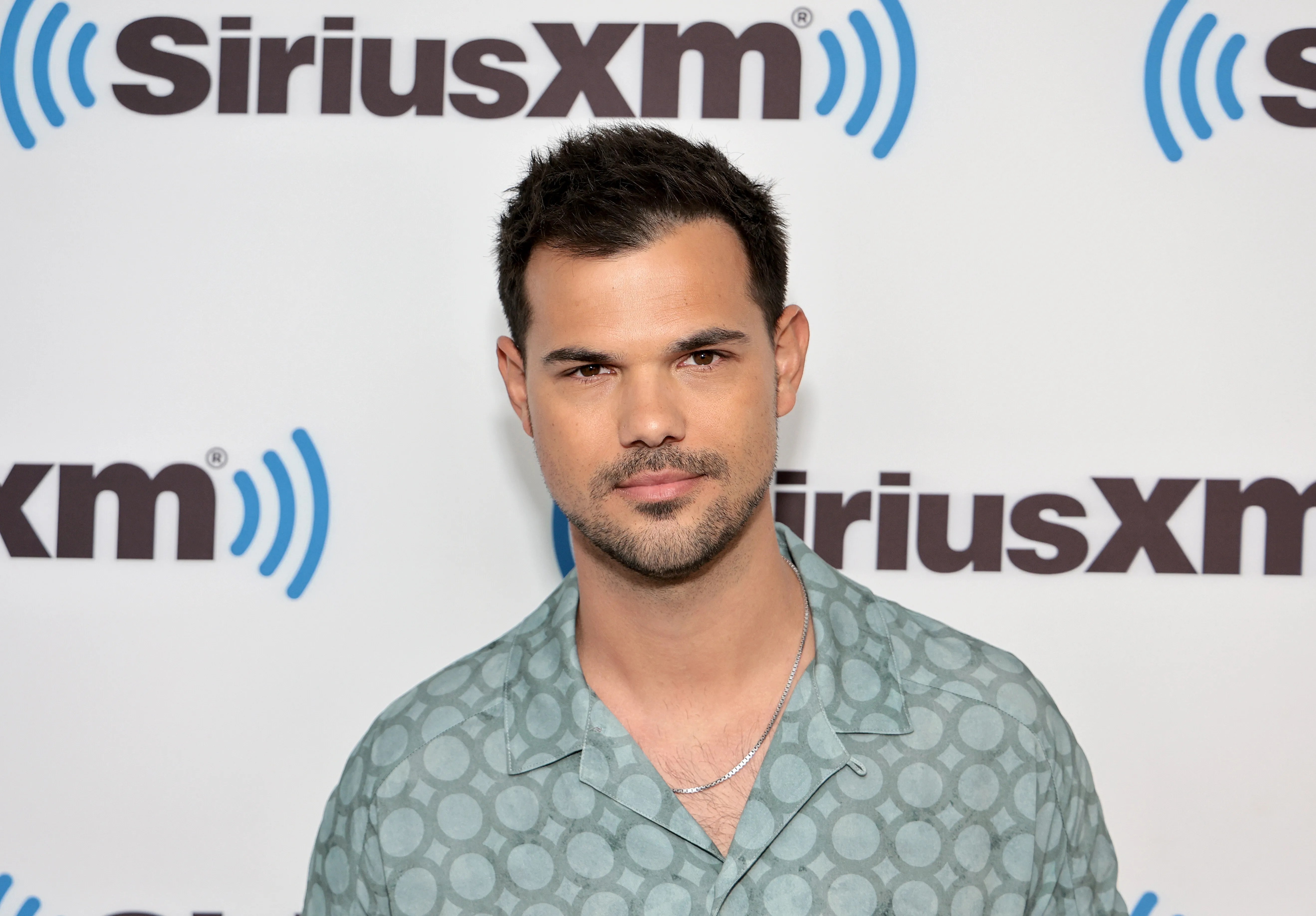 Taylor Lautner Responds To Those Who Claim He 'Did Not Age Well
