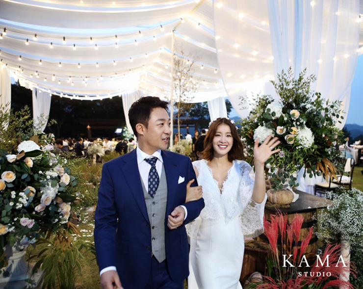 A look into actress Lee Siyoung's wedding [PHOTOS]