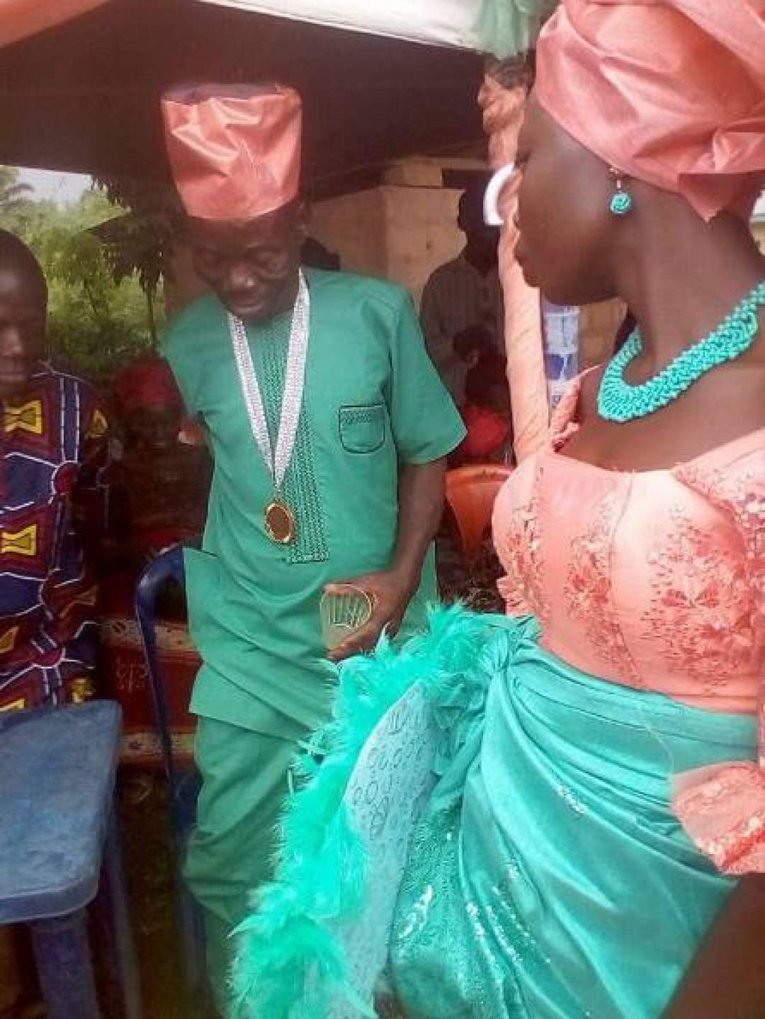 Bride looks 'unhappy' as she marries much older man in Anambra (Photos