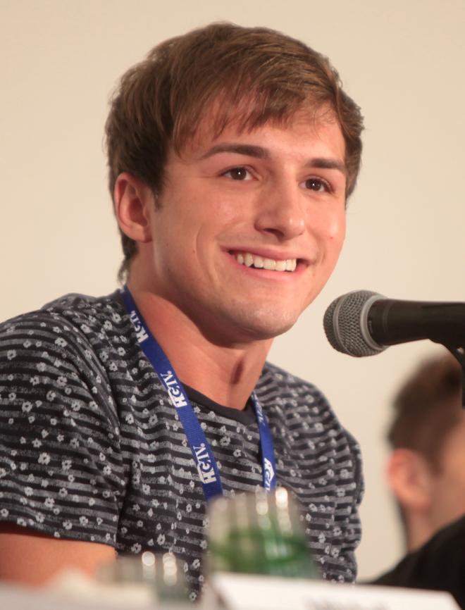 Lucas Cruikshank Net Worth 2022 Wiki Bio, Married, Dating, Family