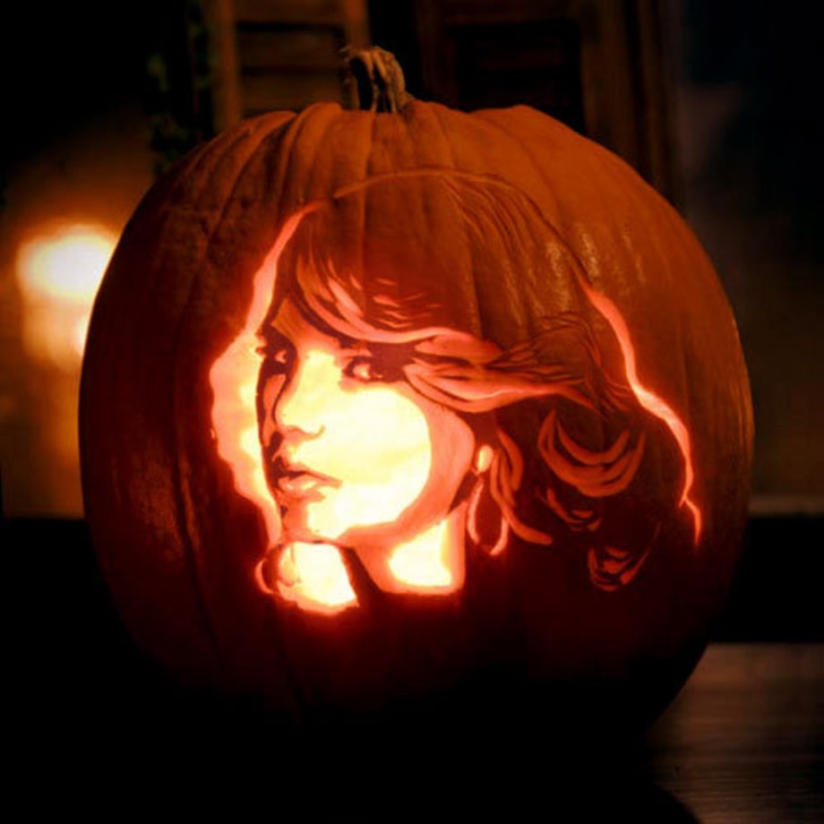 Taylor Swift Photos Pumpkins Carved to Look Like Rock Stars