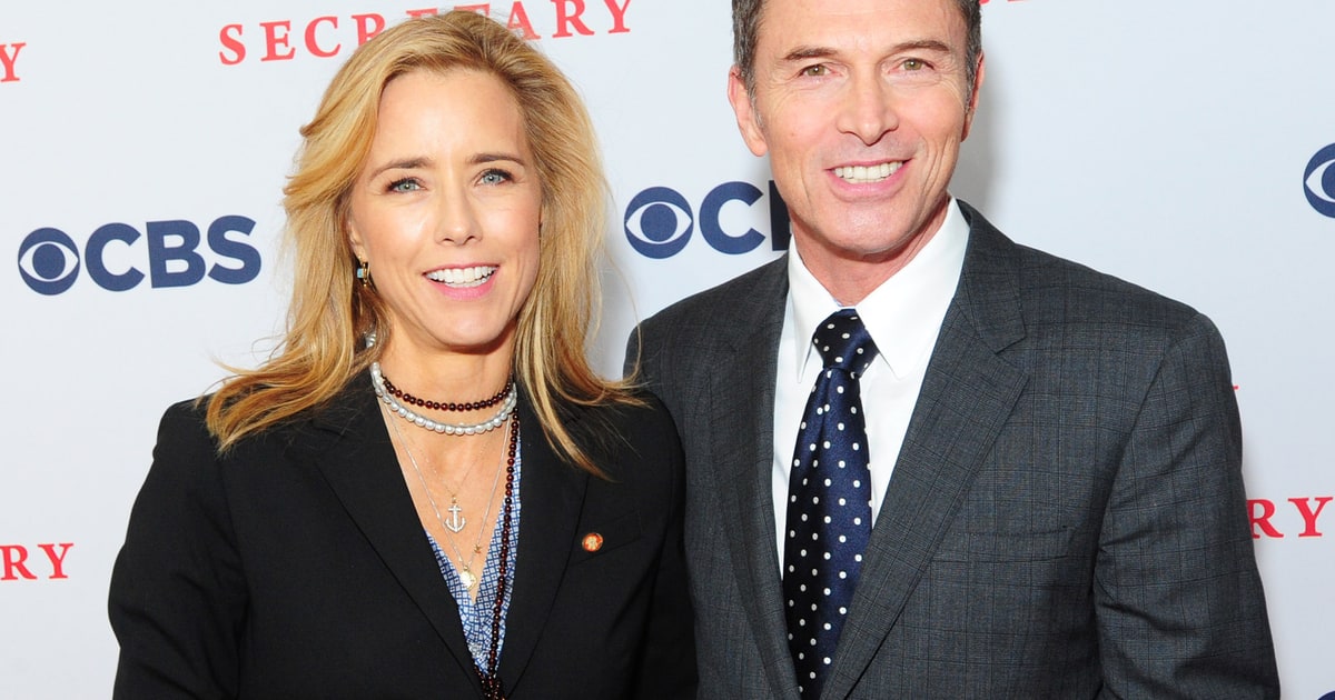 Tea Leoni Dating Madam Secretary Costar Tim Daly Us Weekly