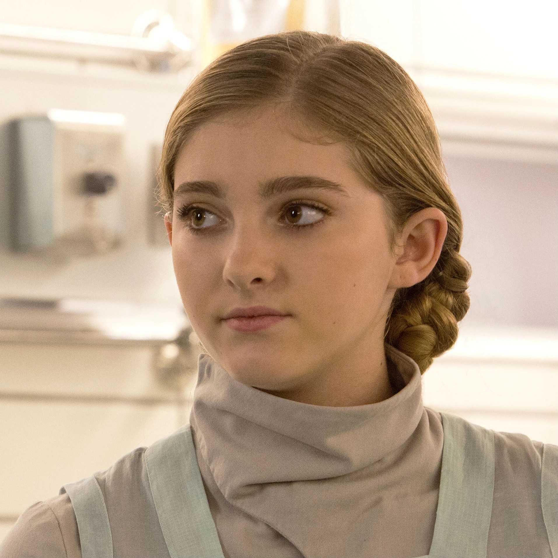 4 Ways Primrose Everdeen Is The Silent Feminist Hero Of 'The Hunger Games'