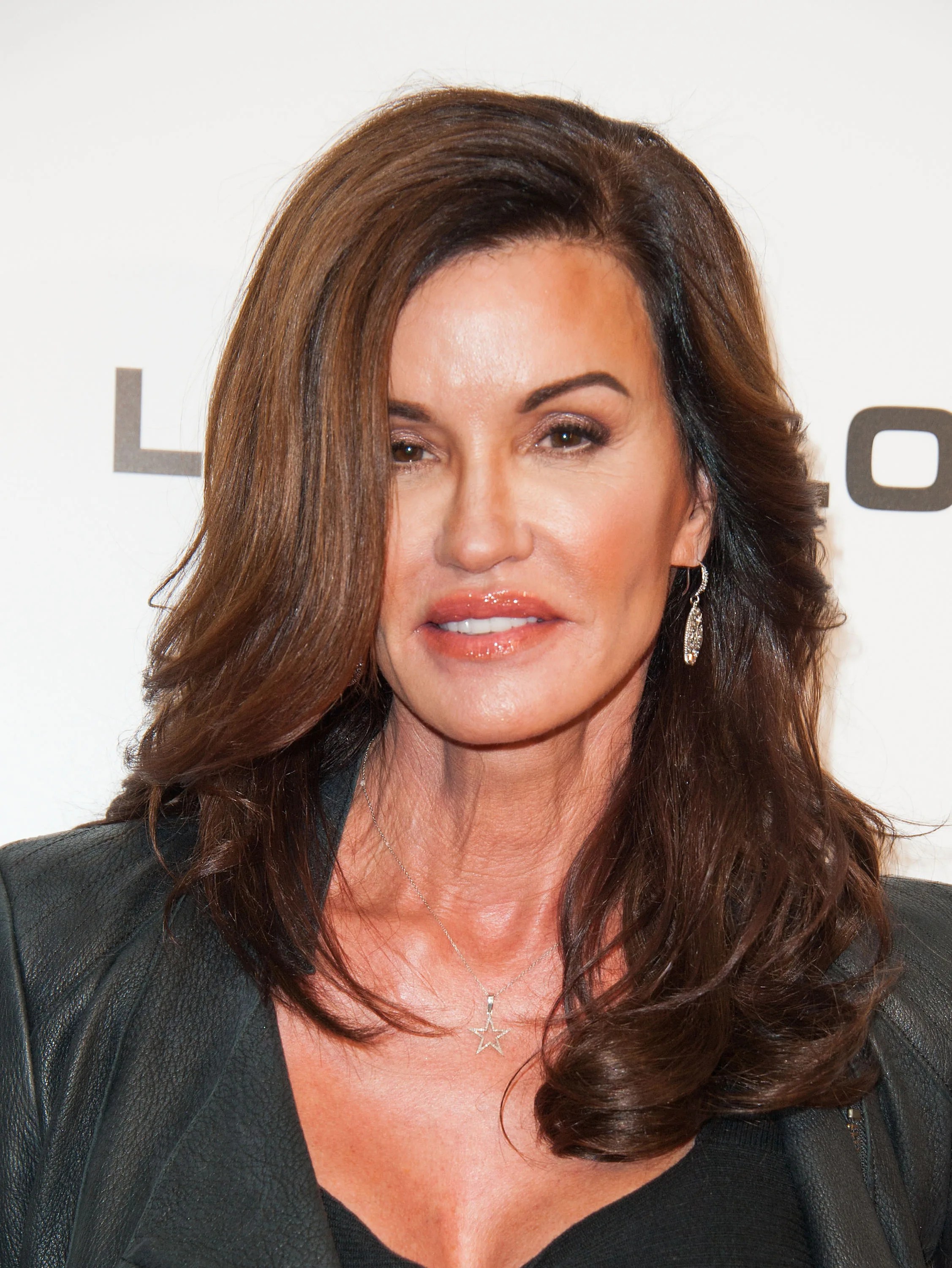 Janice Dickinson Announces Breast Cancer Diagnosis, But She Doesn't