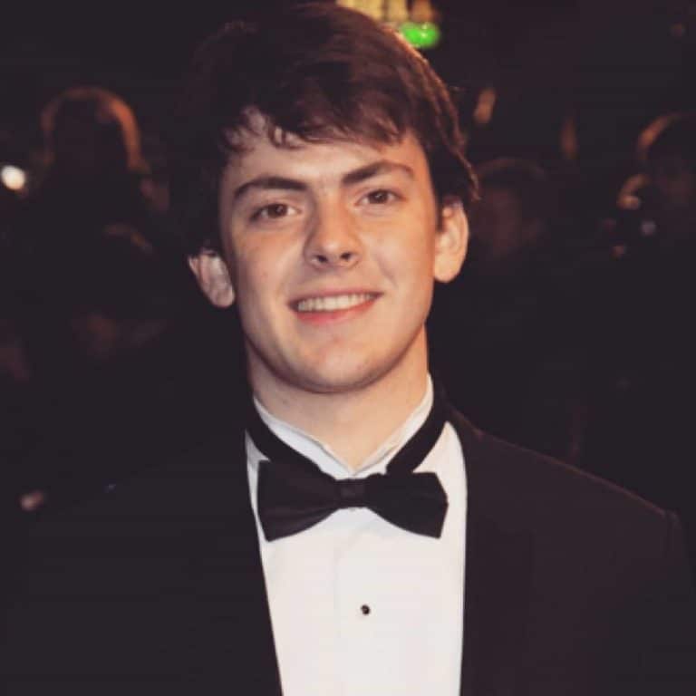 Skandar Keynes Bio, Wiki, Age, Height, Family, Wife, Henley