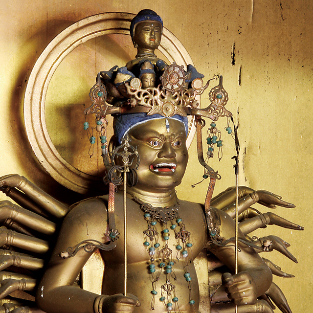 This autumn, I meet Kannon who strikes the heart. Nagahama Shiga