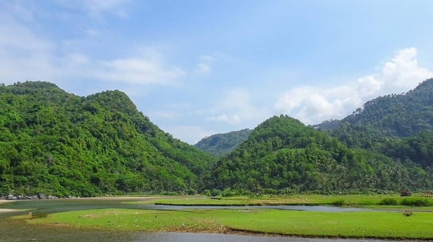 Wisata Pantai Trenggalek Instagramable, Recommended untuk Foto Bersama Pasangan 4 Keindahan wisata Pantai Kebo Trenggalek, Rekomendasi Liburan Saat Covid-19 Mereda