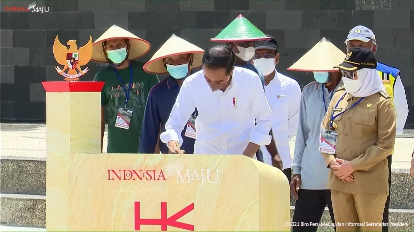 Kunjungan Kerja ke Trenggalek, Jokowi Resmikan Dua Bendungan Jawa Timur