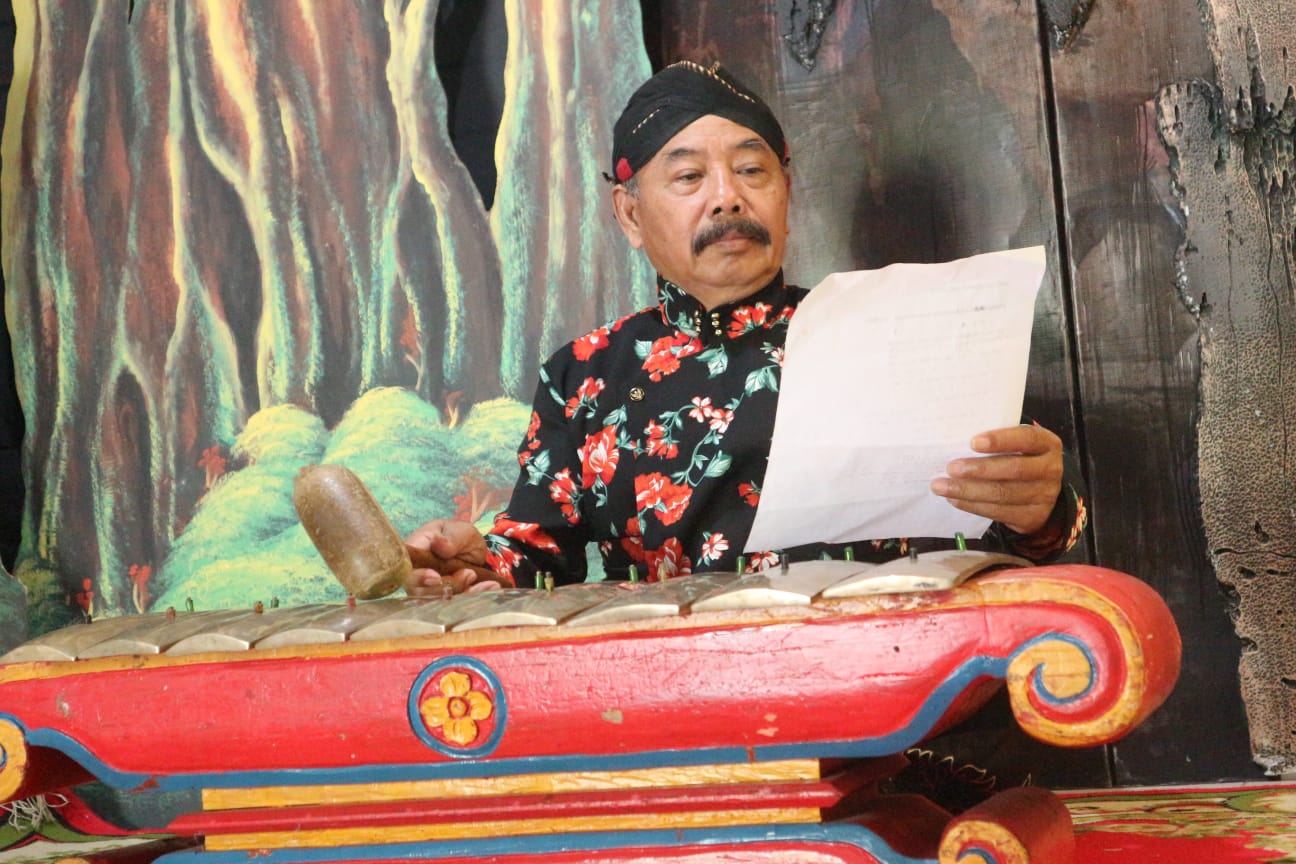 Hari Jadi ke-828, Sosok Agus Sarondeng Kenalkan Trenggalek Lewat Musik 1 Mengenal Lebih Dekat Agus Sarondeng, Pencipta Lagu Mangga Tindak Trenggalek