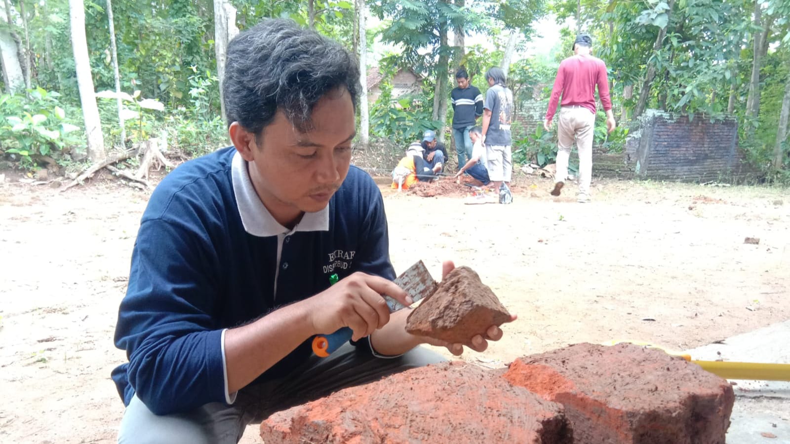 Situs Gondang Jadi Temuan Baru Cagar Budaya Trenggalek 1 Agus Surjono, Kepala Bidang Cagar Budaya Disparbud Trenggalek