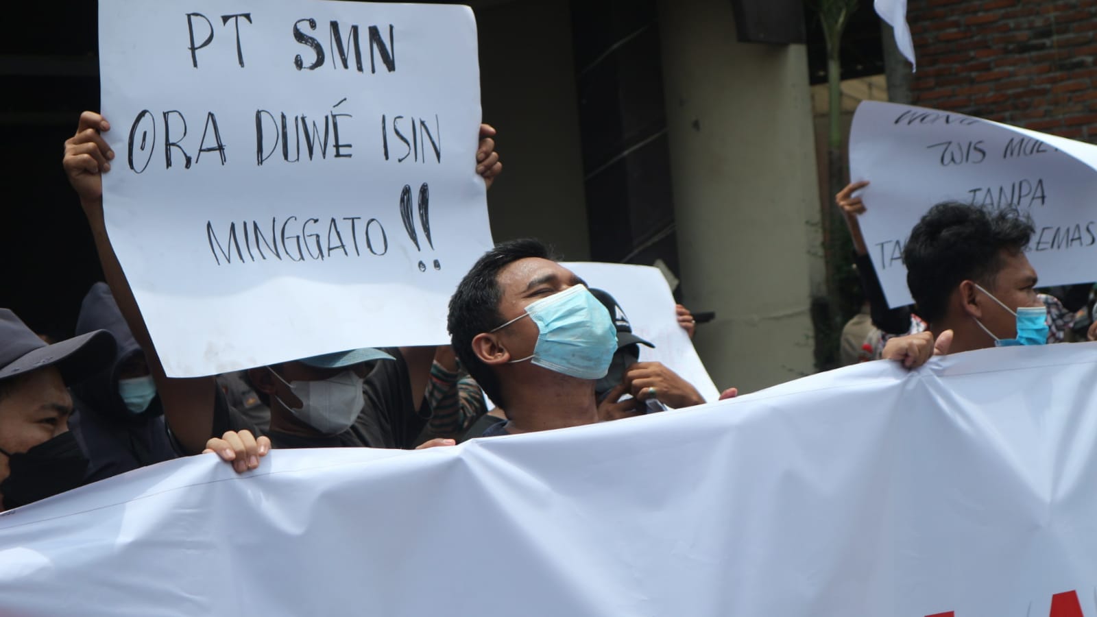Kronologi Tambang Emas Terbesar di Jawa yang Mengancam Hidup Masyarakat Trenggalek 2 Aksi Tolak Tambang Emas Trenggalek 25 Oktober 2021