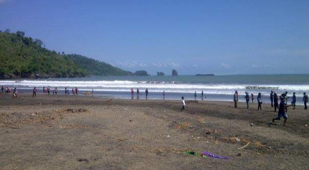 Pantai Konang, Kecamatan Panggul, Kabupaten Trenggalek