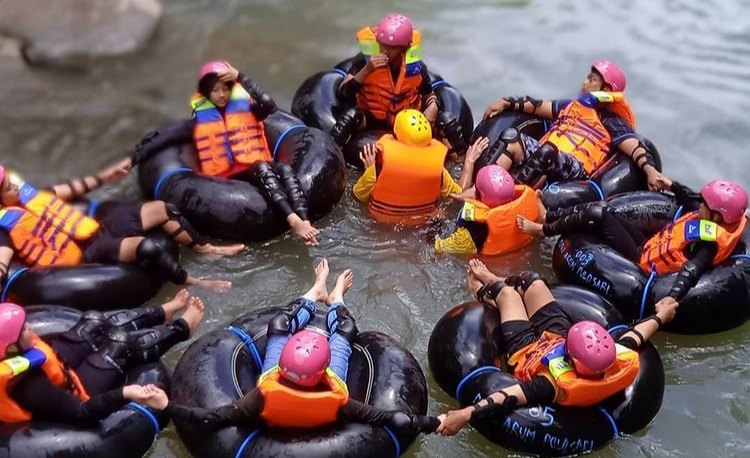 Sosok Ririn, Ubah Sungai Tercemar Jadi Wisata di Trenggalek Hingga Pikat Sandiaga Uno 1 River Tubing Desa Wisata Watukandang Pandean Trenggalek