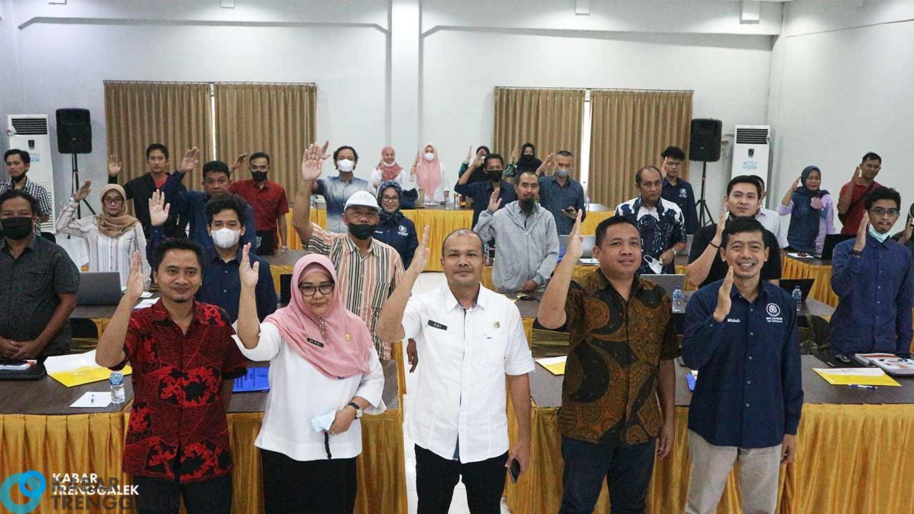 Bangun Kesadaran Perizinan Konstruksi, DPMPTSP Trenggalek Rangkul 35 Kontraktor Lokal 3 Dinas DPMPTSP Trenggalek 3