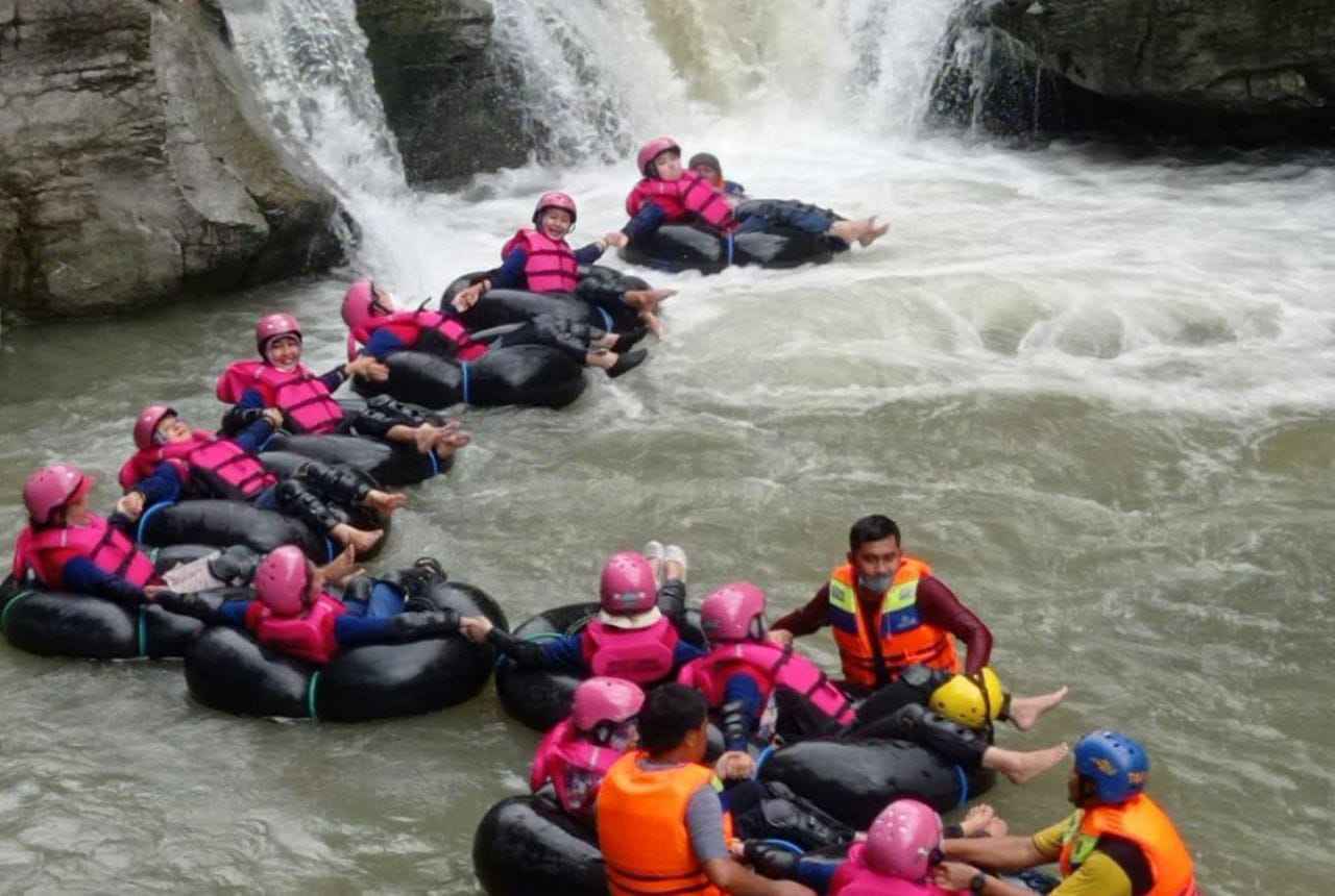 Sosok Ririn, Ubah Sungai Tercemar Jadi Wisata di Trenggalek Hingga Pikat Sandiaga Uno 2 River Tubing di Pandean Trenggalek, Desa Wisata Jawa Timur