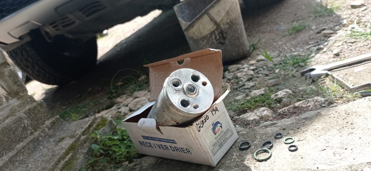 15 Penyebab AC Mobil Tidak Dingin 4 Dryer